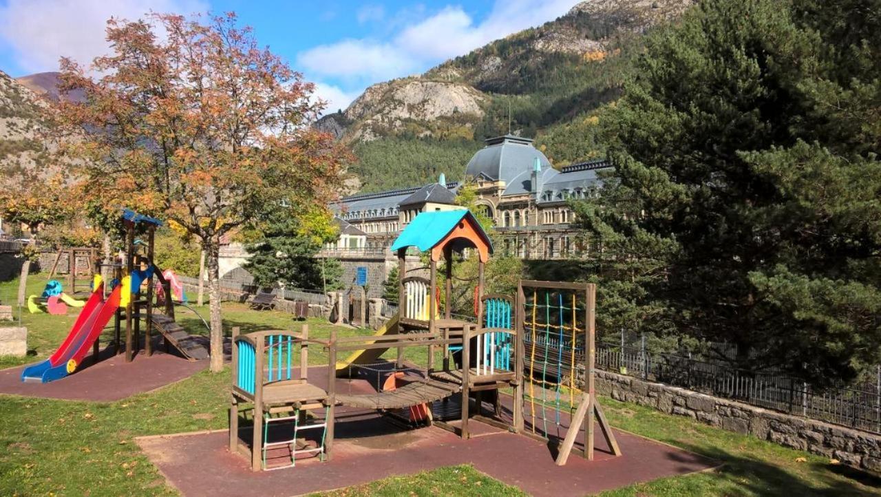 Acogedor Y Calido Apartamento Con Vistas A La Montana Канфранк Экстерьер фото
